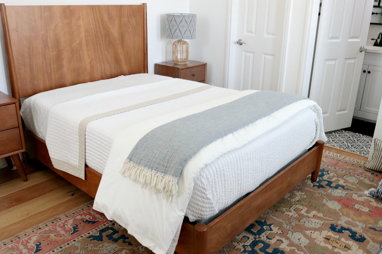 Blanket at end of bed hotsell