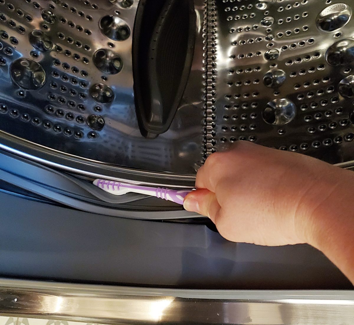 How To Clean Your Front Load Washing Machine - House Becomes Home Interiors