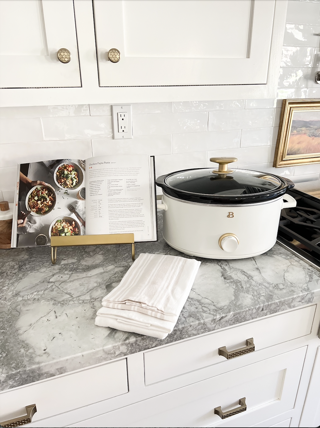 Beautiful 8QT Slow Cooker, White Icing by Drew Barrymore