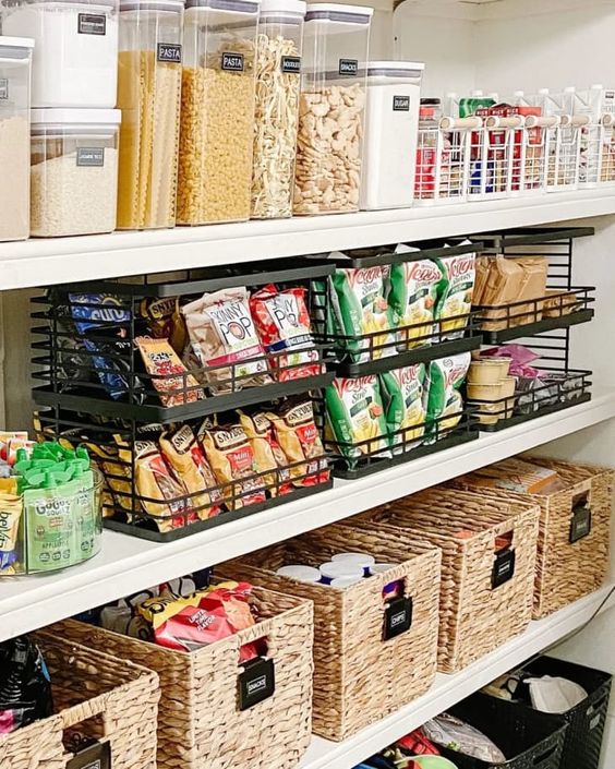 How to organize a small pantry