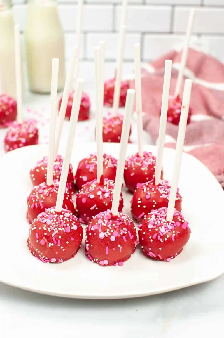 Valentine’s Day Cake Pops