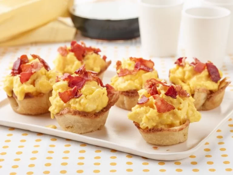 Bacon, Egg, and Cheese Toast Bowls