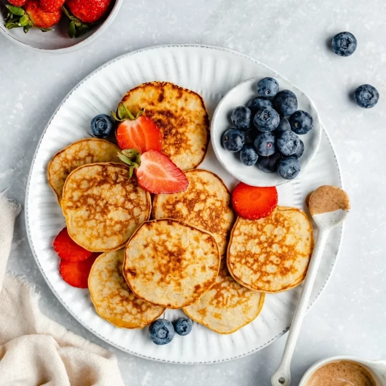 4 Ingredient Banana Pancakes